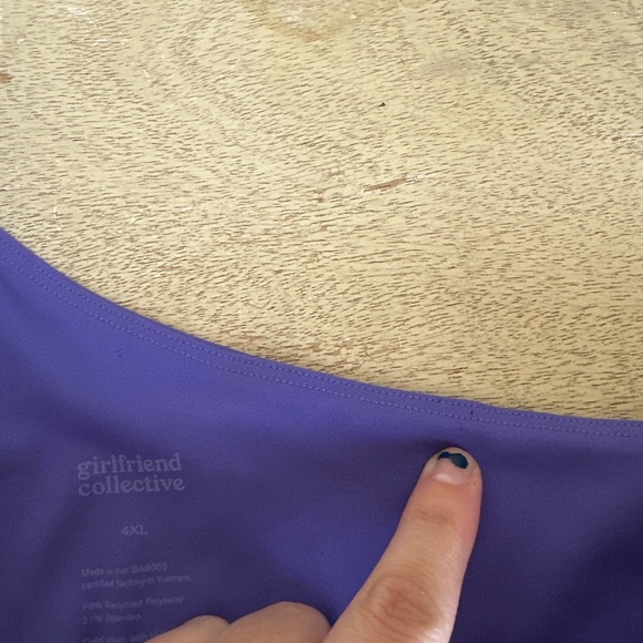 Girlfriend Collective Bianca One Shoulder Sports Bra - Picture 6 of 8